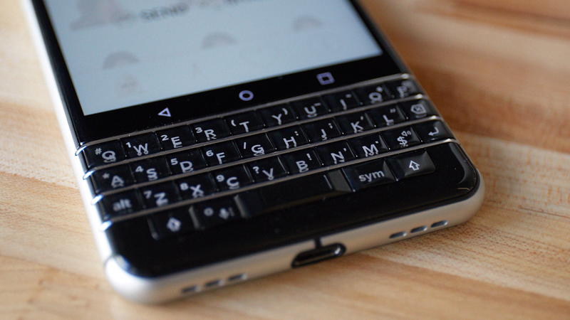 Illustration for article titled Um, Kim Kardashian? I Think I Found Your New BlackBerry